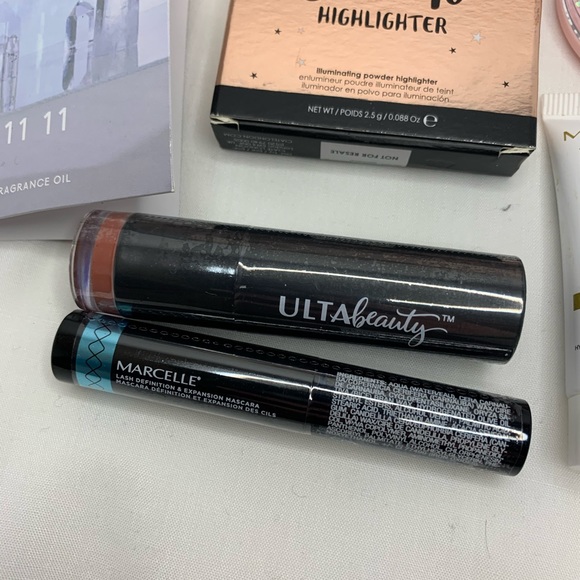 🌟 Pink Glitter Makeup Bag with 7 freebies - Picture 3 of 6